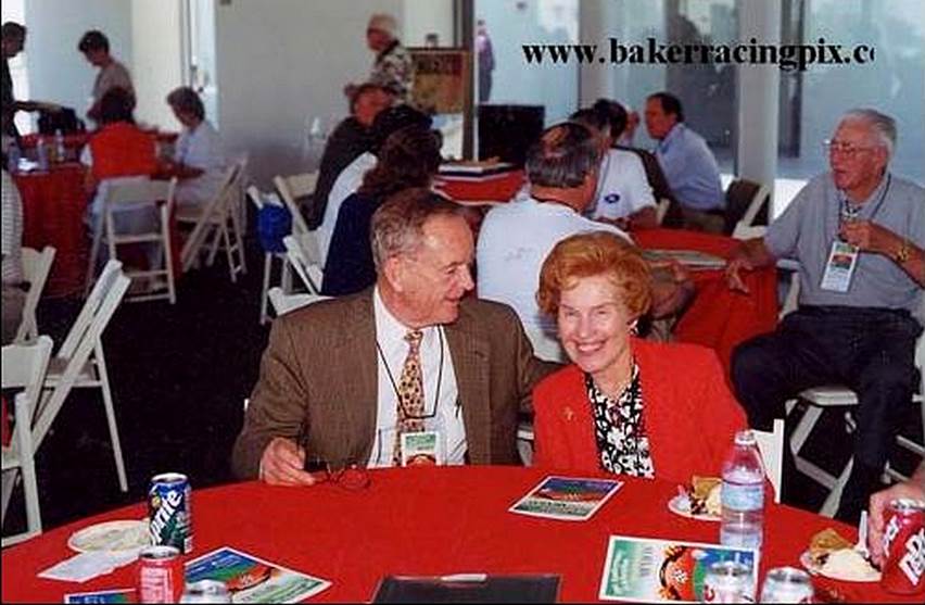 NW Mary Falukner con Phil Hill