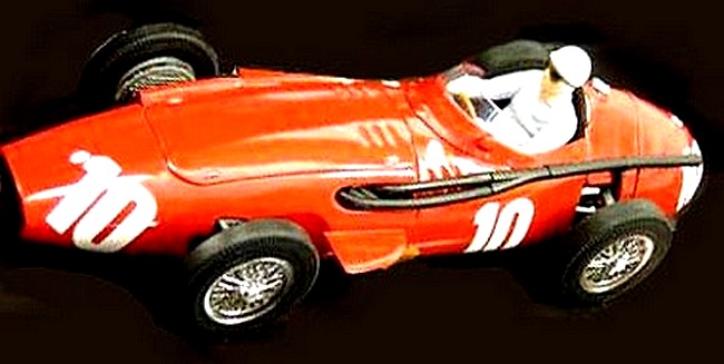 con Maserati 250F en Monza 1957 maqueta (de www