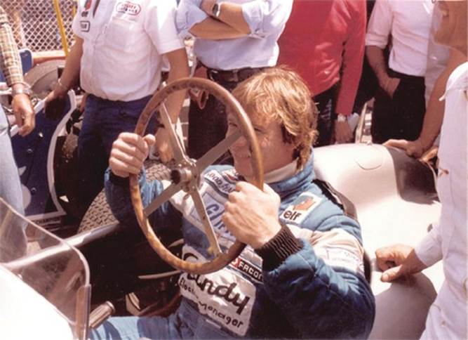 http://pilotos-muertos.com/2010/Pironi/Pironi Didier_image065.jpg