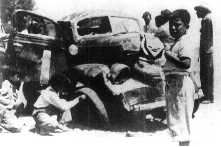 URRUTIA - con este Chevrolet murió (museo Fangio)