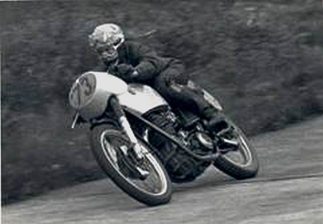 BALTISBERGER con una AJS en Schleiz