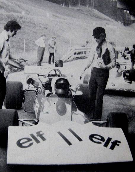 http://pilotos-muertos.com/2013/Depailler/Depailler%20Patrick_image028.jpg