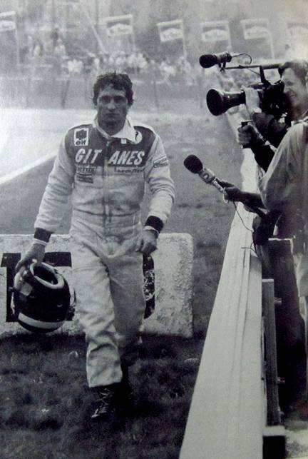 http://pilotos-muertos.com/2013/Depailler/Depailler%20Patrick_image104.jpg