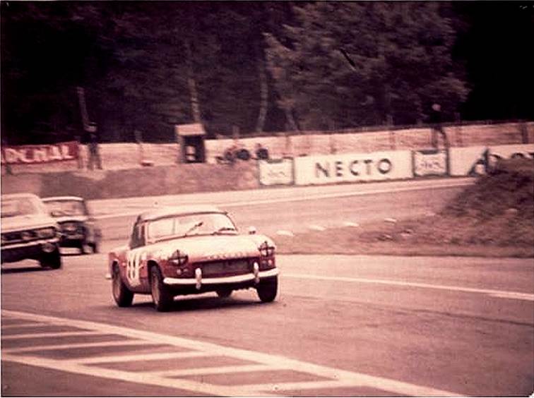 triumph en montlhéry 3