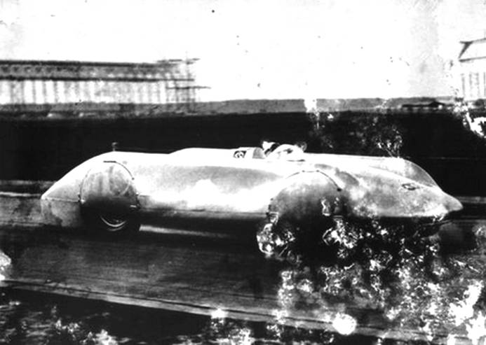 http://pilotos-muertos.com/2014/Rosemeyer/Rosemeyer%20Bernd_image096.jpg