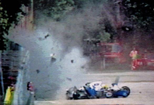 http://pilotos-muertos.com/2015/Senna/Senna%20Ayrton_image004.jpg
