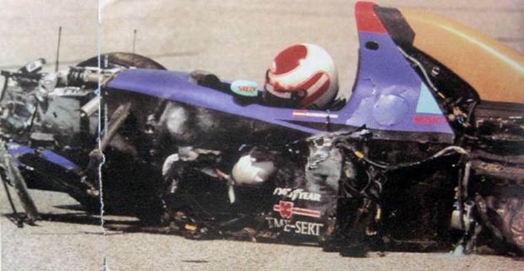 http://pilotos-muertos.com/2015/Senna/Senna%20Ayrton_image012.jpg