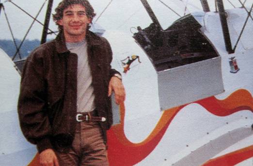 http://pilotos-muertos.com/2015/Senna/Senna%20Ayrton_image058.jpg