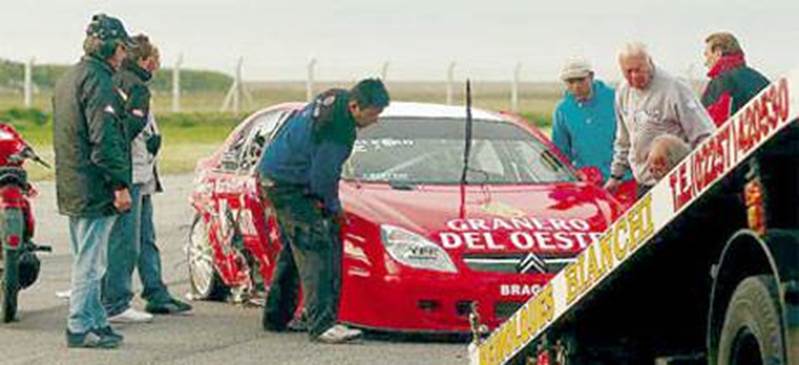 Julián ALFARO-su Citroën Top Race V6 (La Nación, Engels)