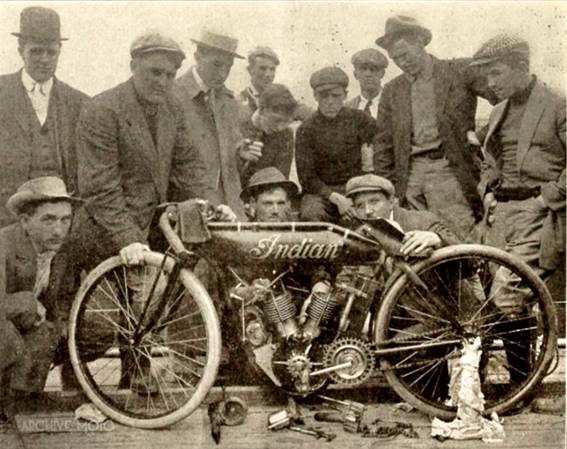 Noviembre 1910 en La Motordrome